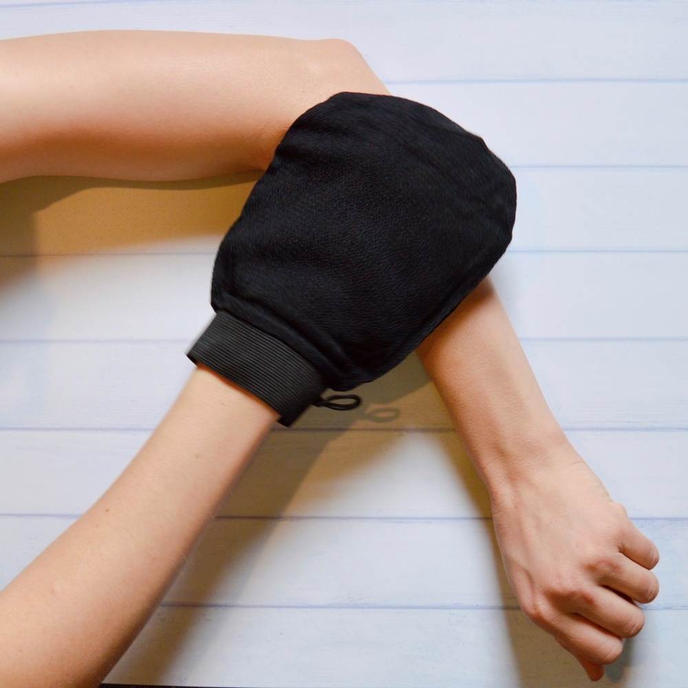 Black Exfoliating Mitt with hanging loop